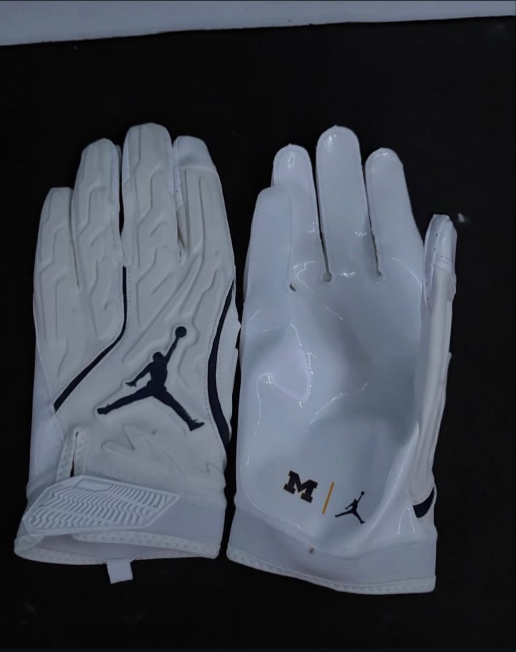 Michigan gloves