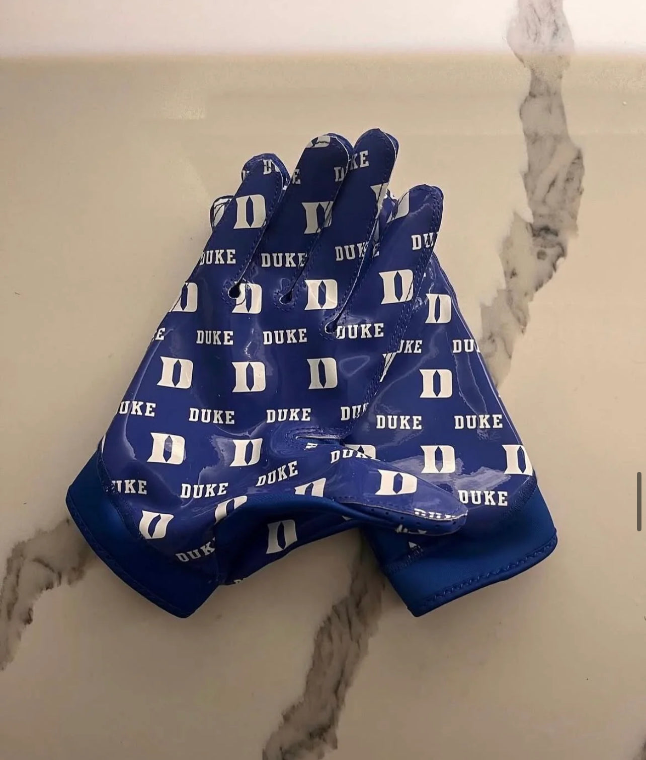 Duke gloves