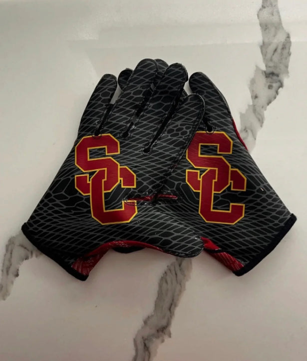 USC gloves