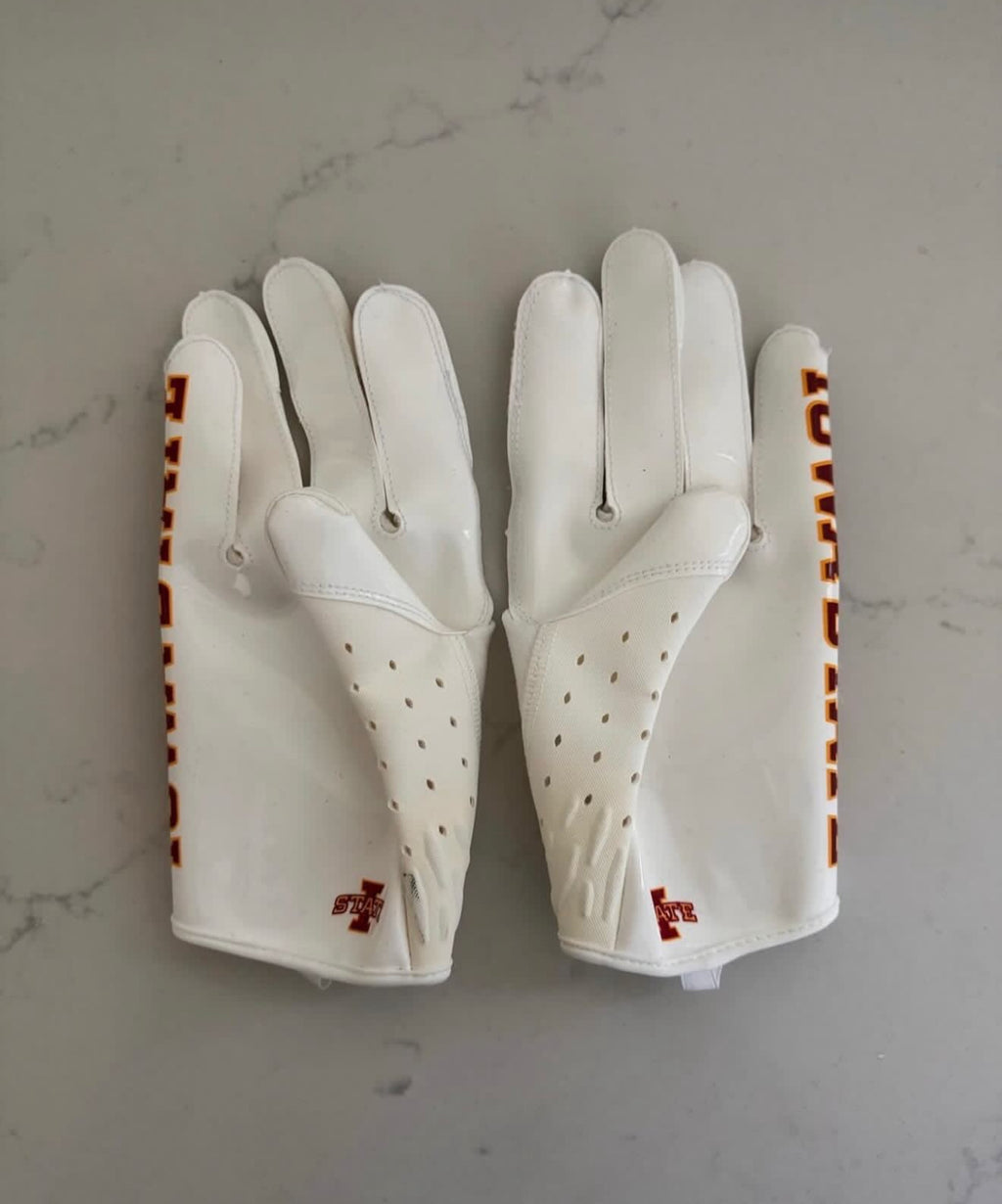 Iowa gloves ￼
